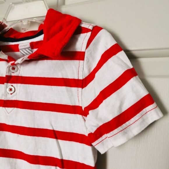 3/$15 Old Navy Boys polo size 5 - Picture 2 of 4